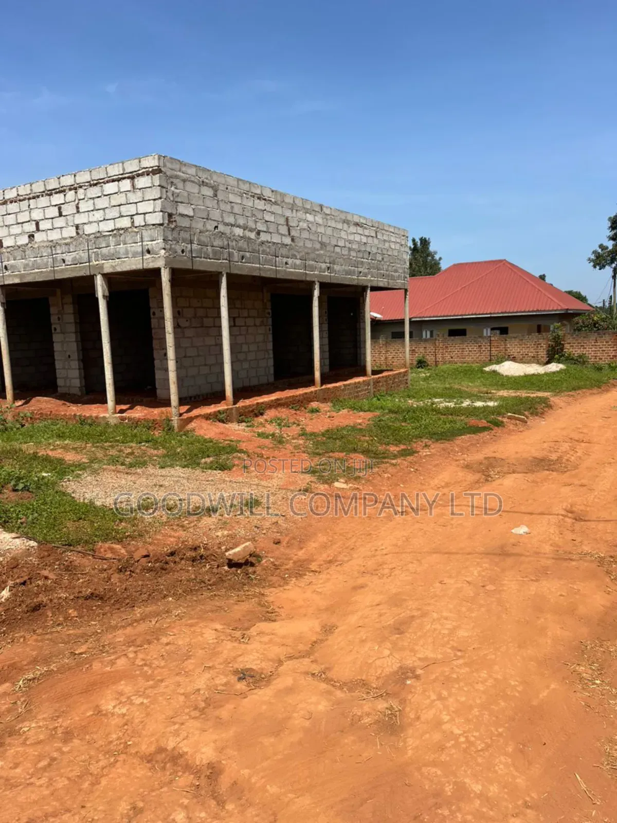 Shell Commercial House/Shops on 15 Decimals of Land in Nakwero