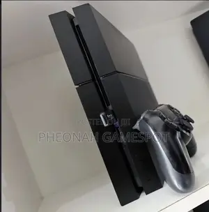 Playstation 4, 2 Pads, 11 Loaded Games, Smooth Everyday Play.