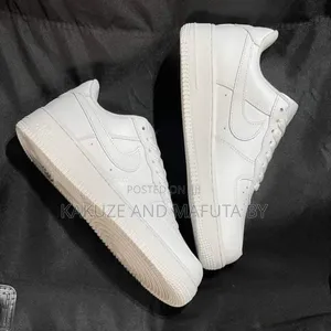 Nike Air Force 1 Low Triple White Premium Sneaker
