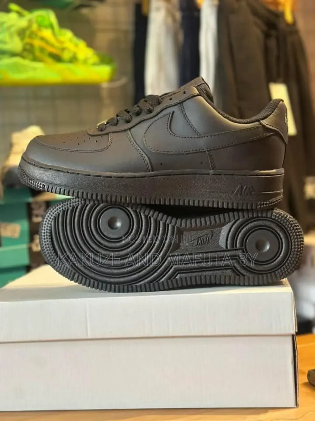 Authentic Nike Air Force 1 Low 07' Premium Black