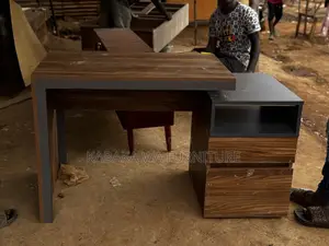 Cushioned Office Desk Good for Home and Away Offices Table Office Desk