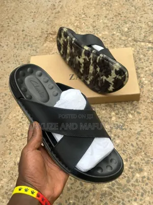 Clarks Ecco Casual Authentic Premium Leather Sandals Black.