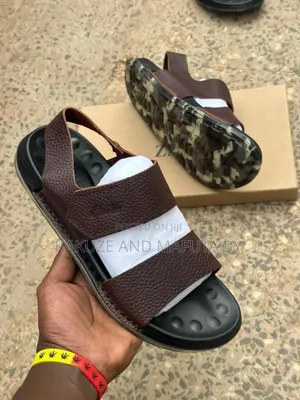 Clarks Ecco Casual Authentic Premium Leather Sandals Black.