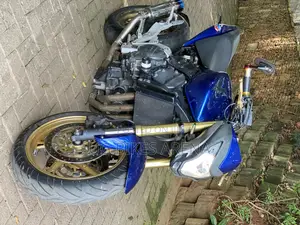 Honda Hornet 2016 Blue