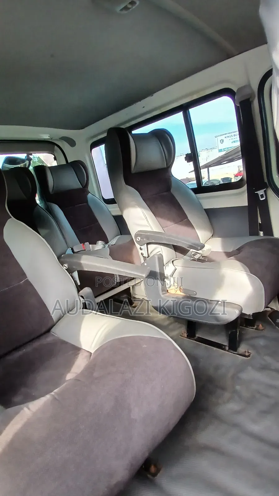 Toyota HiAce 2012 White
