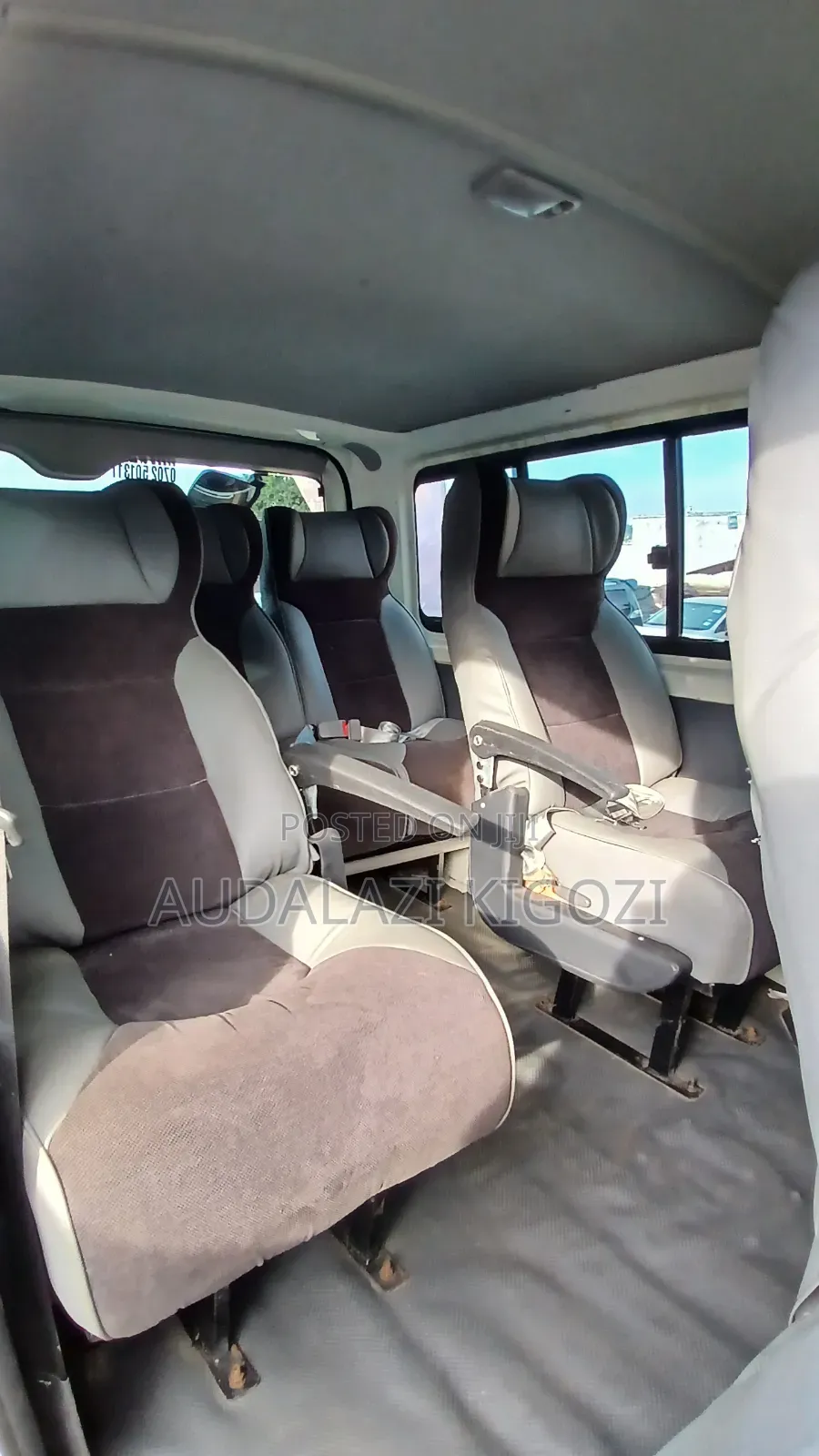 Toyota HiAce 2012 White
