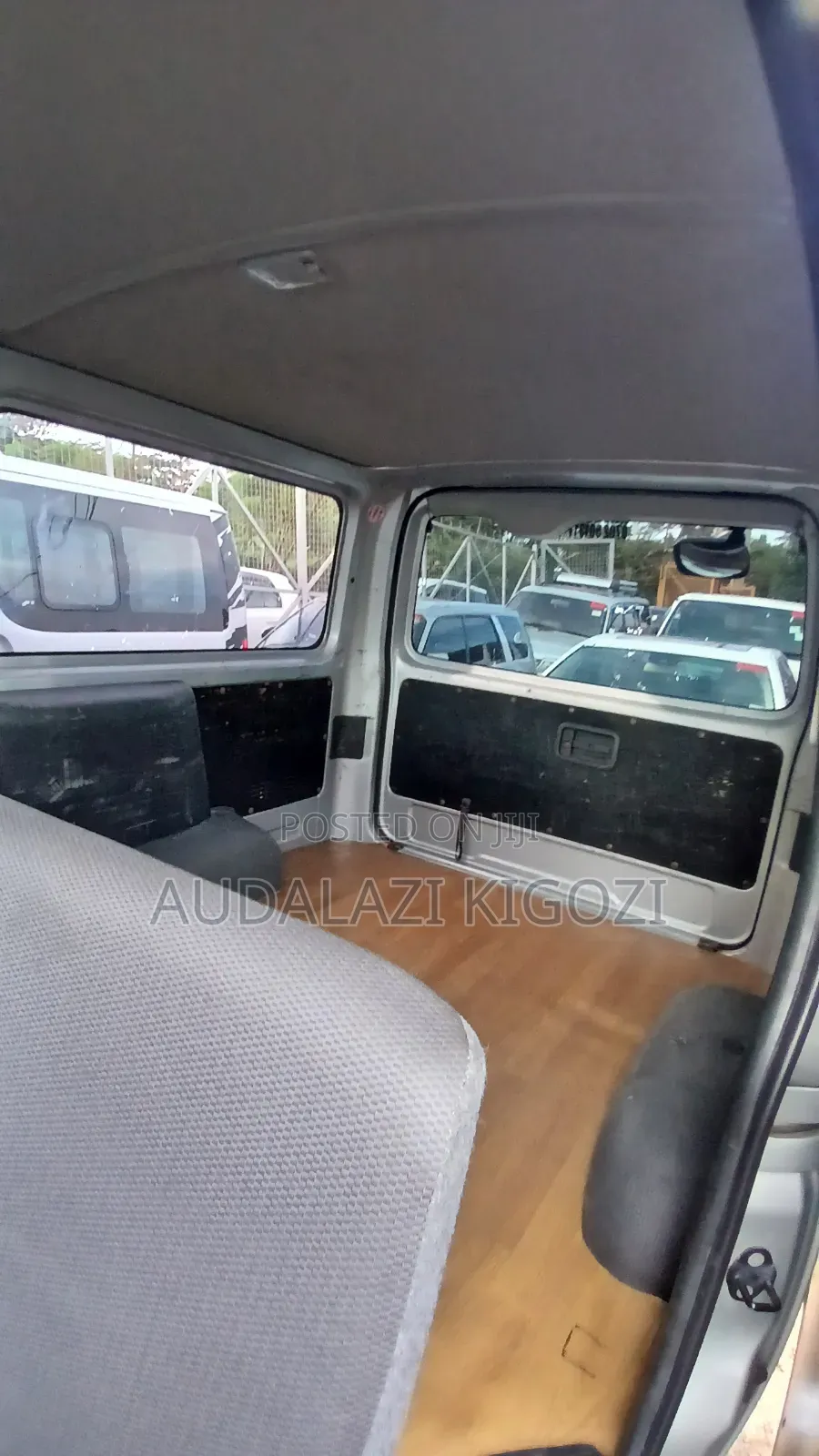Toyota HiAce 2011 Silver