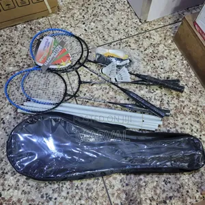 Portable Badminton Set With 4 Rackets, Net and Shuttle