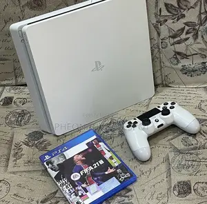 Ps4 Console, 2 Controllers and 19 Games, Fast and Well Tested.