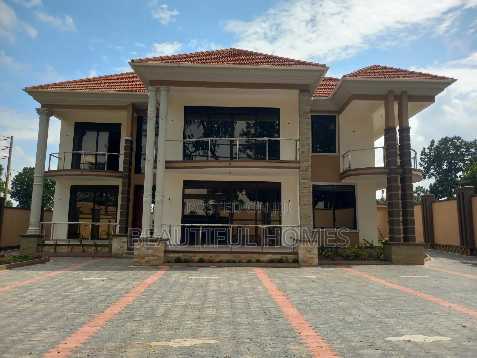 Furnished 6bdrm House in Kira for sale