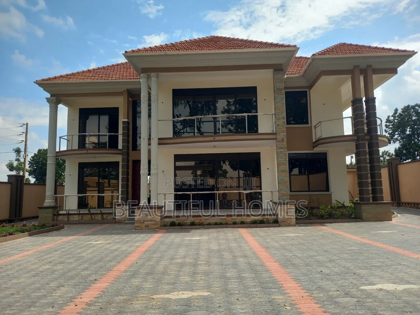 Furnished 6bdrm House in Kira for sale