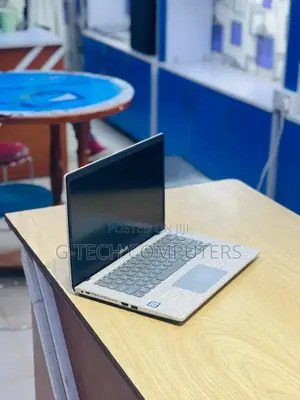 New Laptop Asus X409JA 8GB Intel Core I7 SSD 256GB