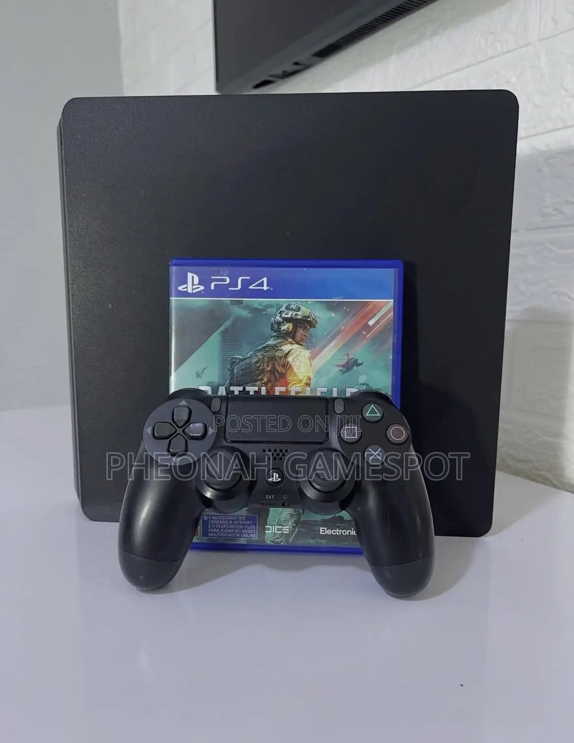 Playstation 4, 2 Pads and 11 Games, Fast Tested Console Running.