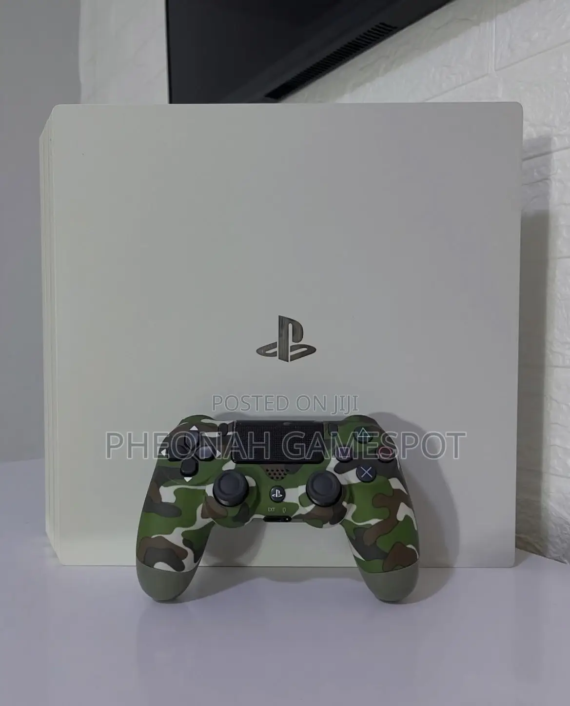 Ps4 Pro Console, 2 Controllers and 28 Games, Quick Startup Every Time.