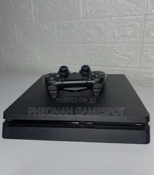 Playstation 4, 2 Pads and 10 Games, Clean Tested Console Ready.