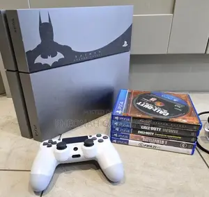 Playstation 4, 2 Pads and 18 Games, Smooth System Fully Tested.