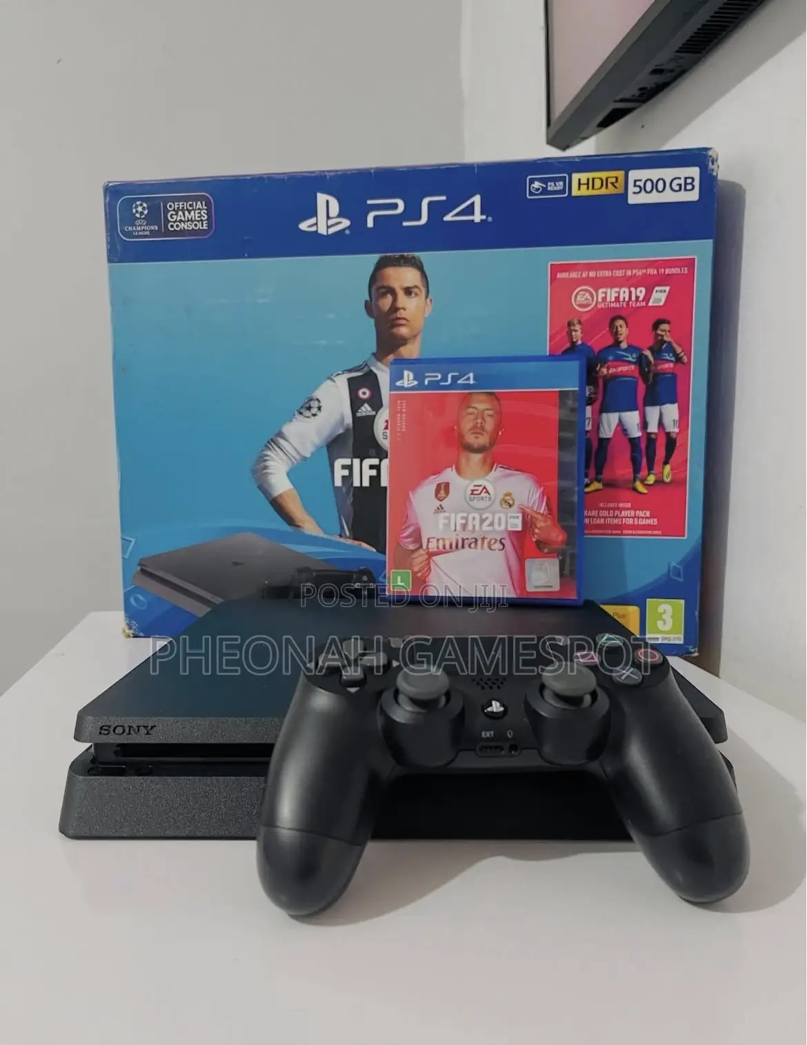 Ps4 With 2 Controllers and 16 Games, Ready for Full Enjoyment.