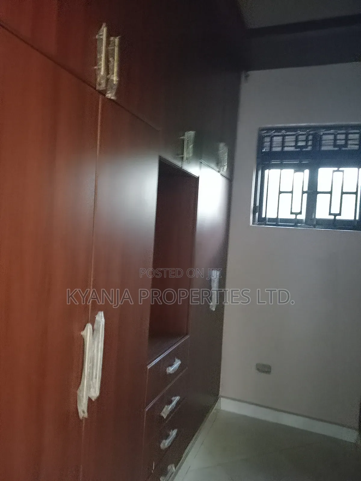 3bdrm Duplex in Bahai Estates, Kawempe for sale