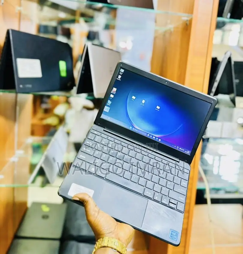 Laptop Geo Geobook 1E 4GB Intel Celeron SSD 128GB
