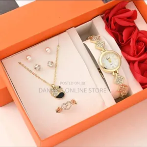 Women's Fashion Casual Square Quartz