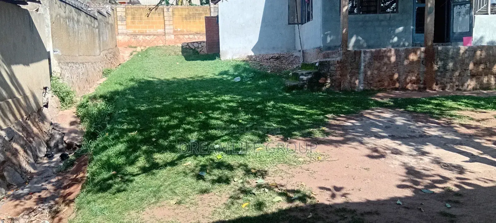 Furnished 5bdrm House in Kanyanya, Ssabagabo-Makindye for sale