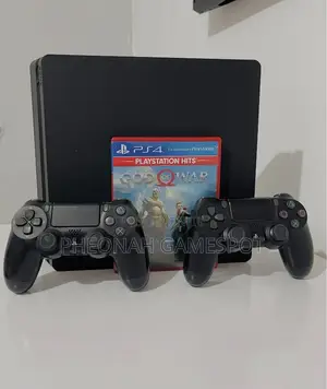Playstation 4, 2 Pads and 17 Games, Smooth and Fully Tested Unit.