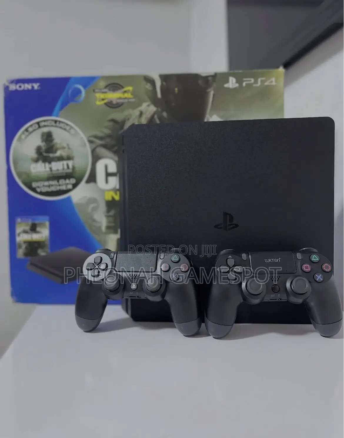 Ps4 Console, 2 Controllers and 16 Games, Sharp and Responsive.