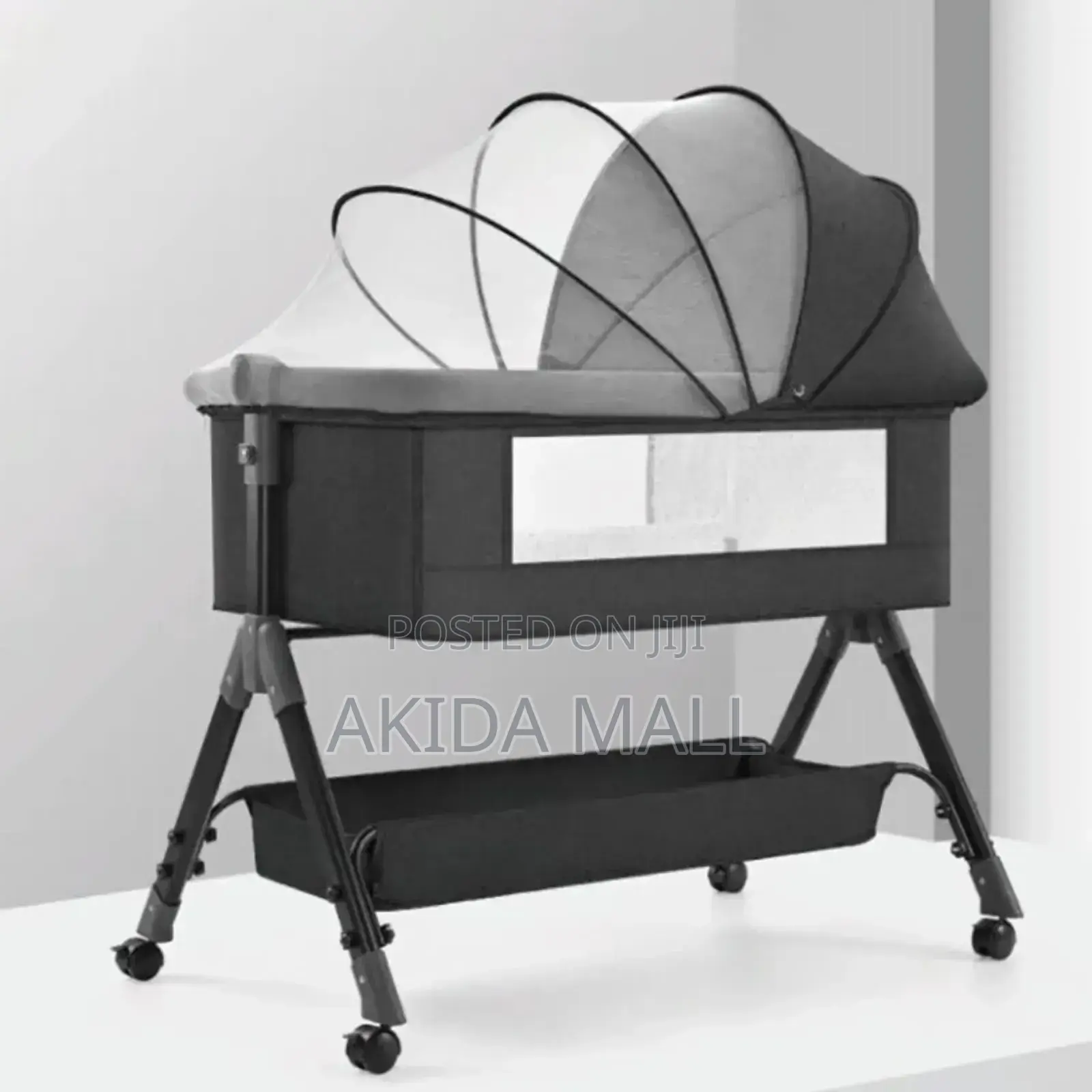 Portable Adjustable Baby Bassinet or Bedside Sleeper With Storage