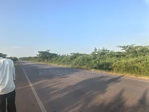 100acres on Sale in Nakasongola Kakooge Main Road