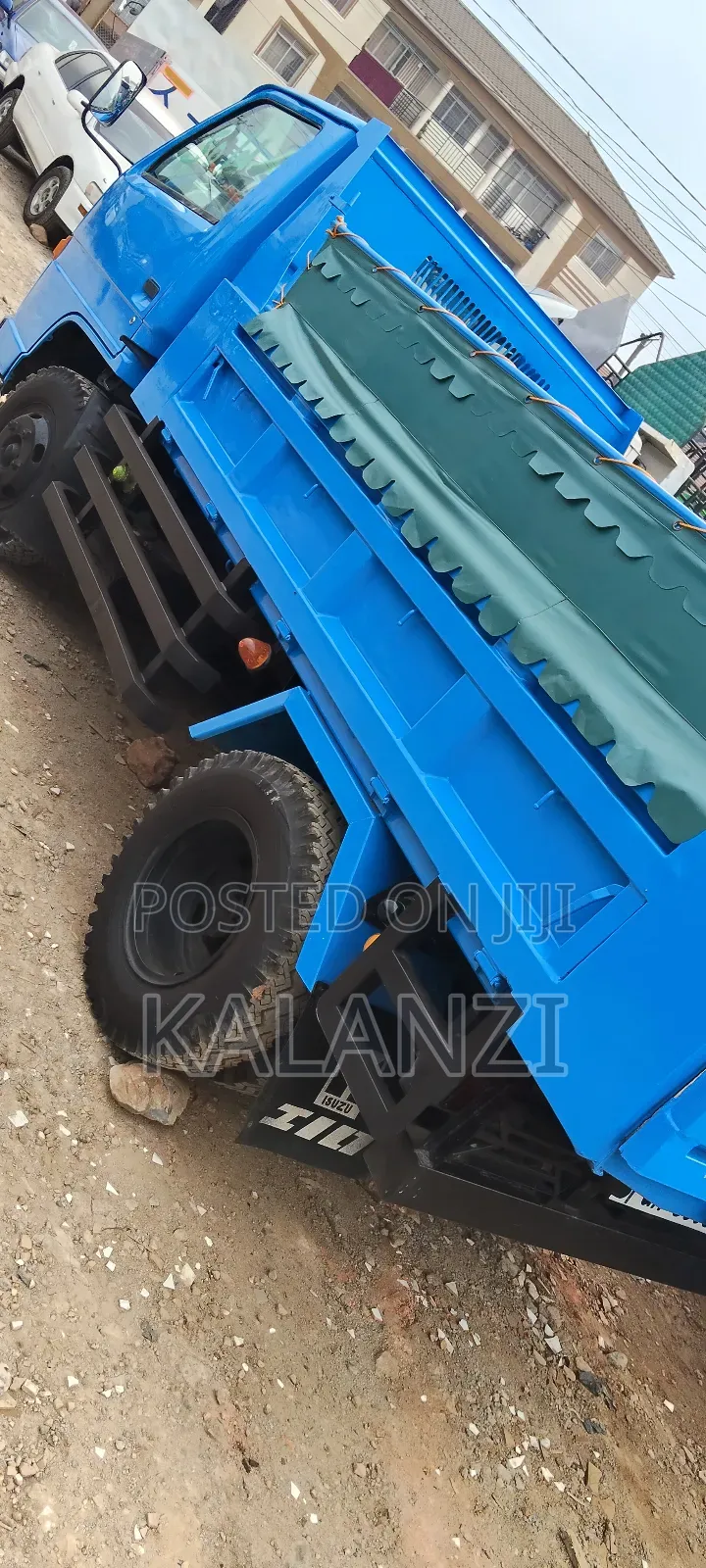 Isuzu Elf Tiper