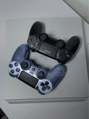 Ps4 With 2 Controllers and 13 Games, Smooth and Clean Setup.