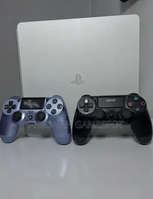 Playstation 4, 2 Pads and 18 Games, Stable Reliable Console.
