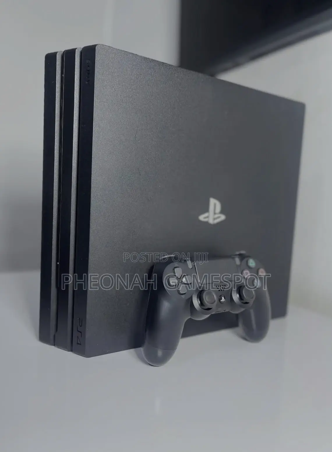 Playstation 4, 2 Pads and 14 Games, Solid Unit Working Fine.