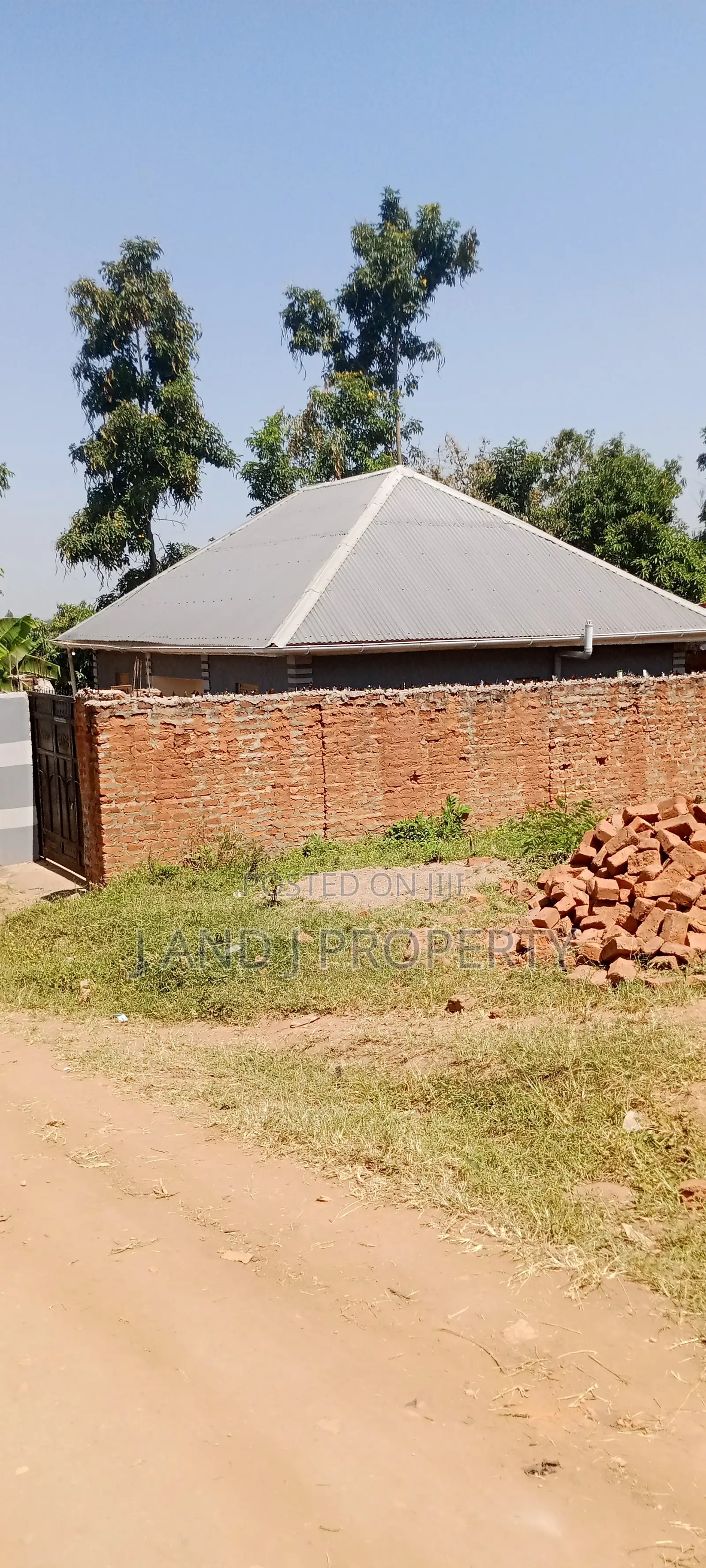 Furnished 3bdrm House in Nauyo, Mbale for sale