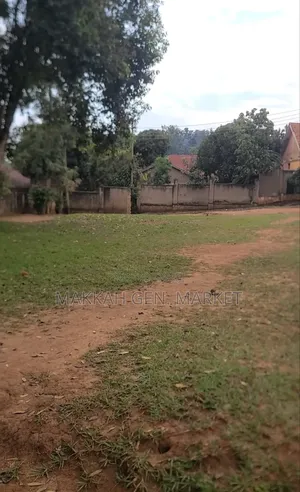 Land in Kulambiro