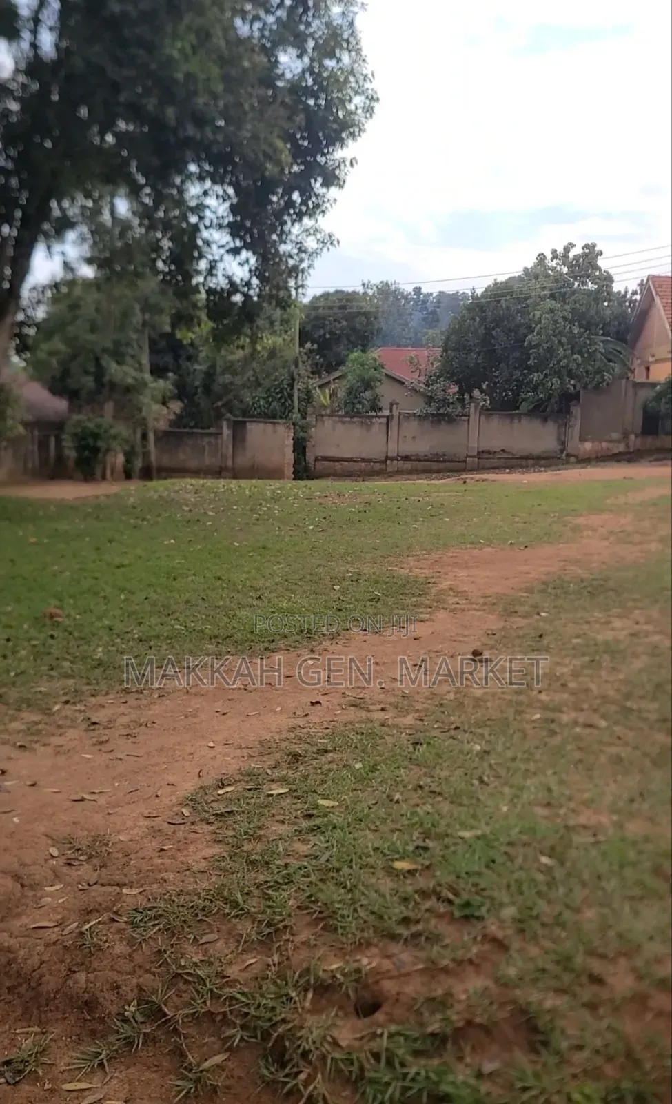 Land in Kulambiro