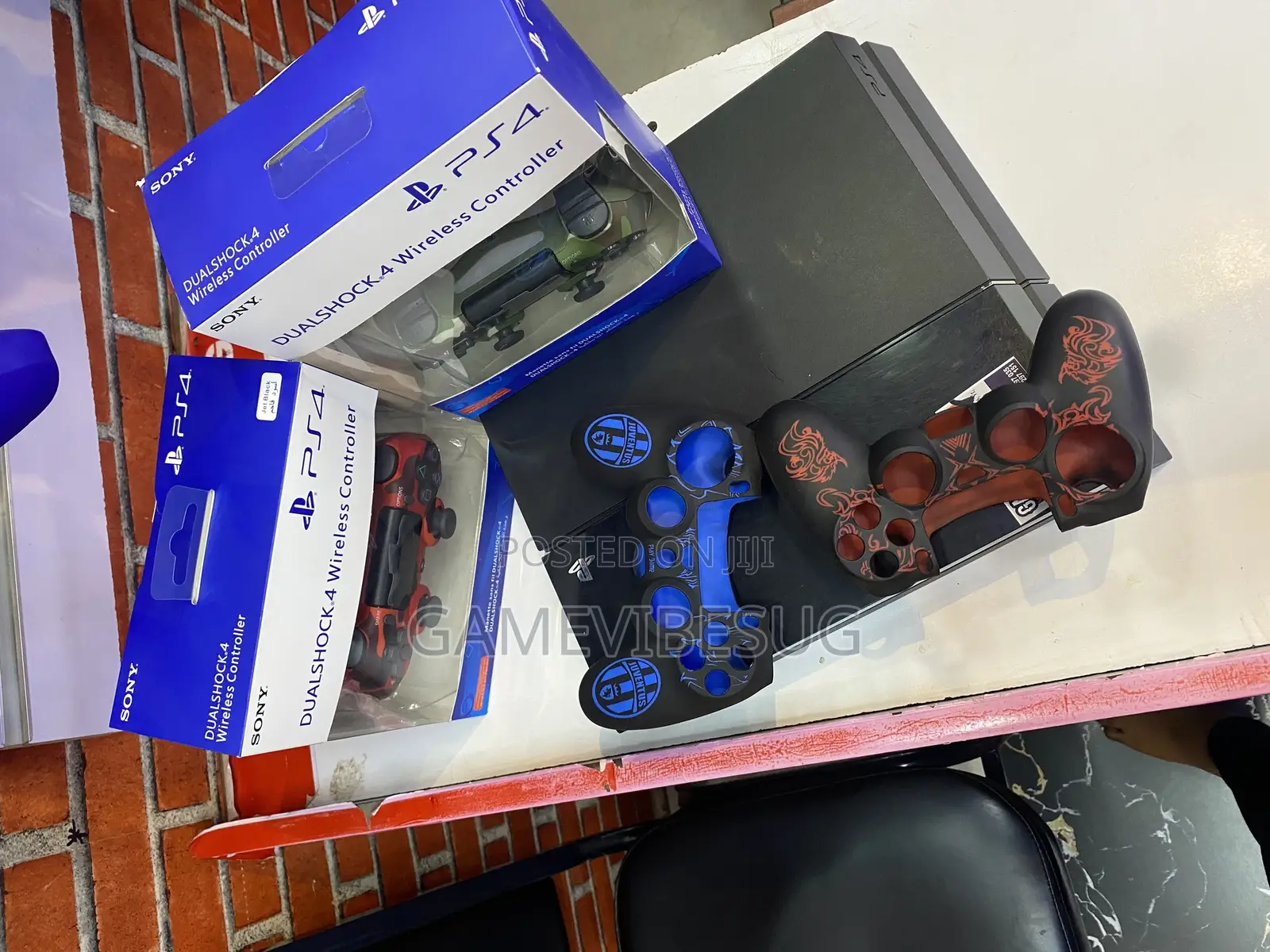 Game Controllers ( Ps4 Console)