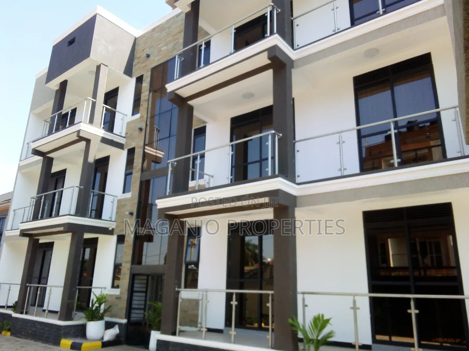 2bdrm Block of Flats in Kira, Wakiso / Wakiso for sale