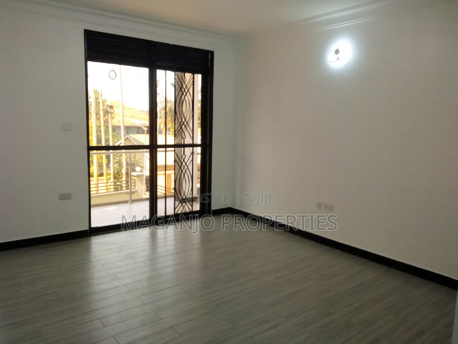 2bdrm Block of Flats in Kira, Wakiso / Wakiso for sale