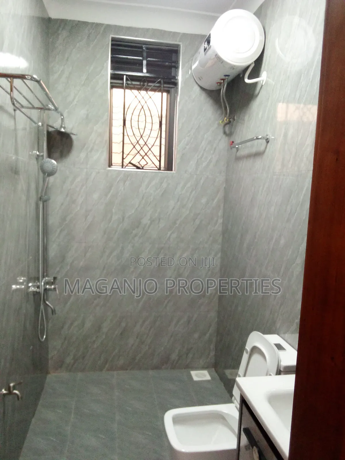 2bdrm Block of Flats in Kira, Wakiso / Wakiso for sale