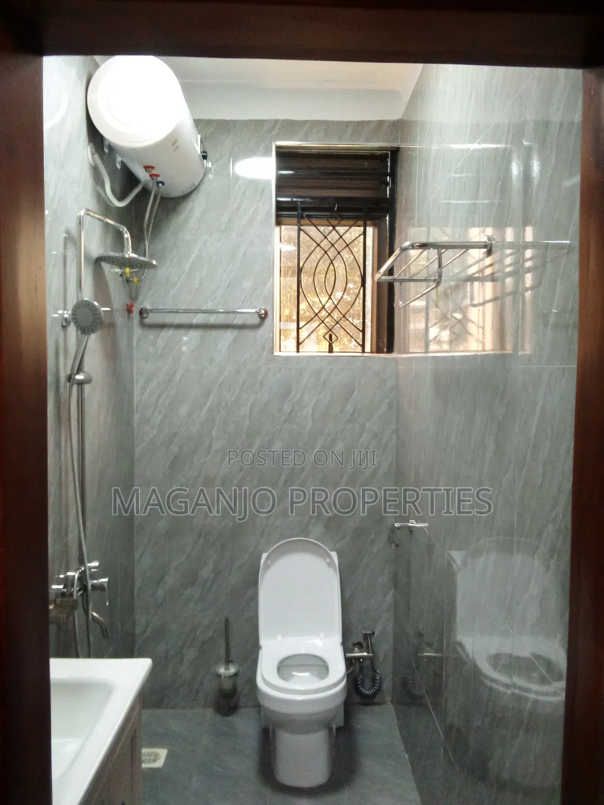 2bdrm Block of Flats in Kira, Wakiso / Wakiso for sale