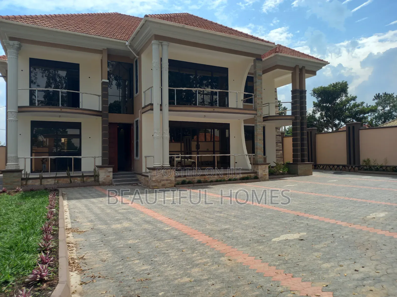 Furnished 6bdrm House in Kira for sale