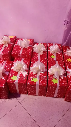 Christmas Wrapping to Families