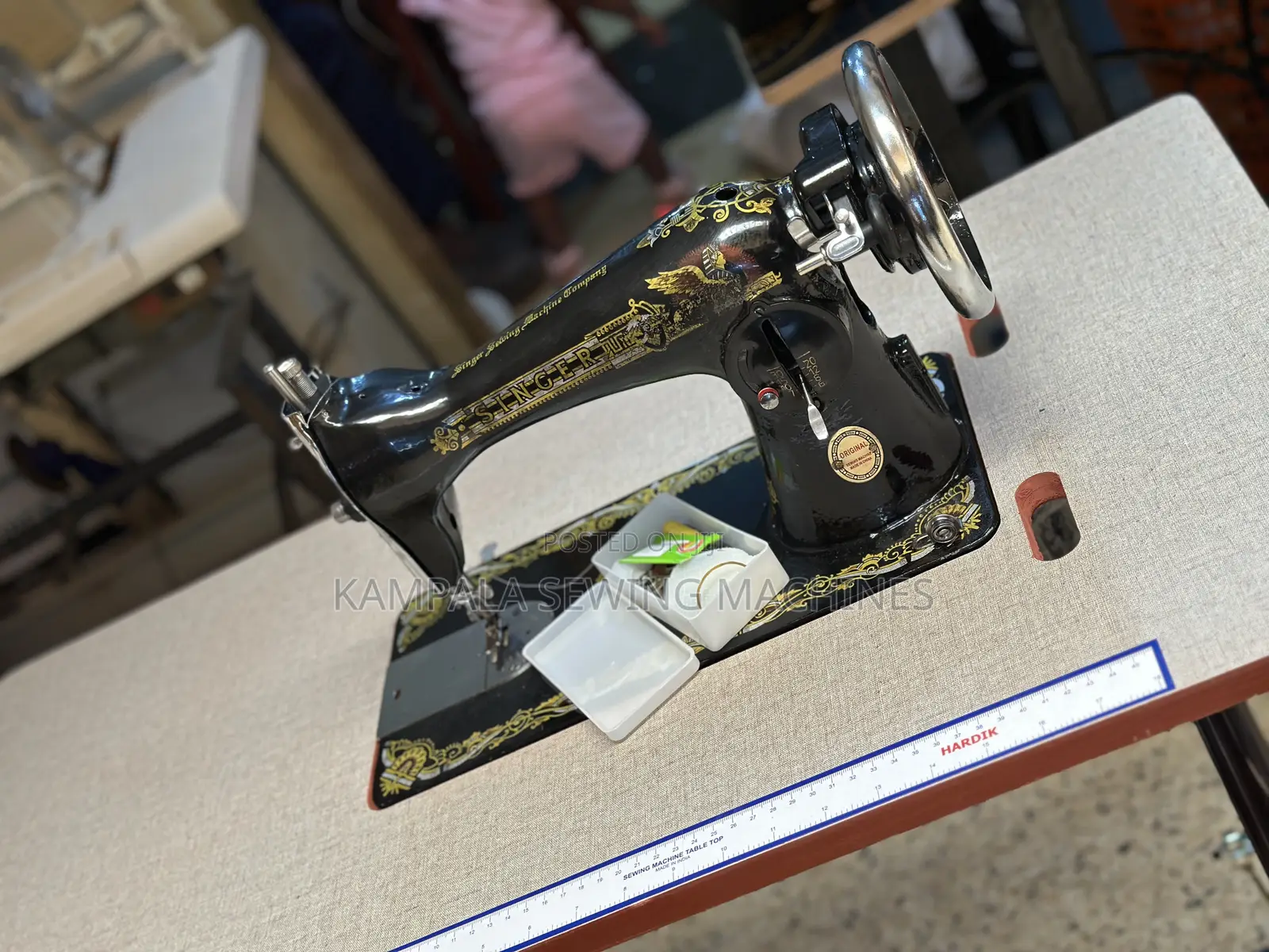 New Original Stand With New Singer Sewing Machines Complete Well Teste