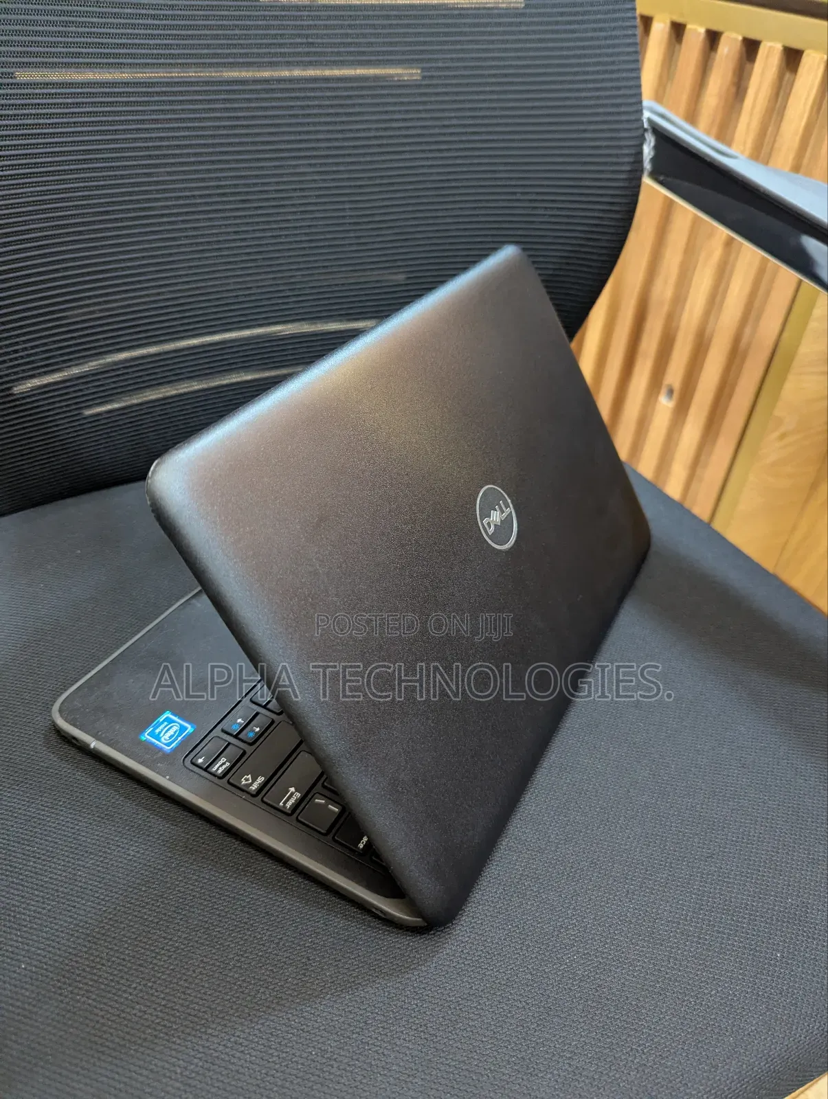 Laptop Dell Latitude 3189 4GB Intel Celeron SSD 128GB