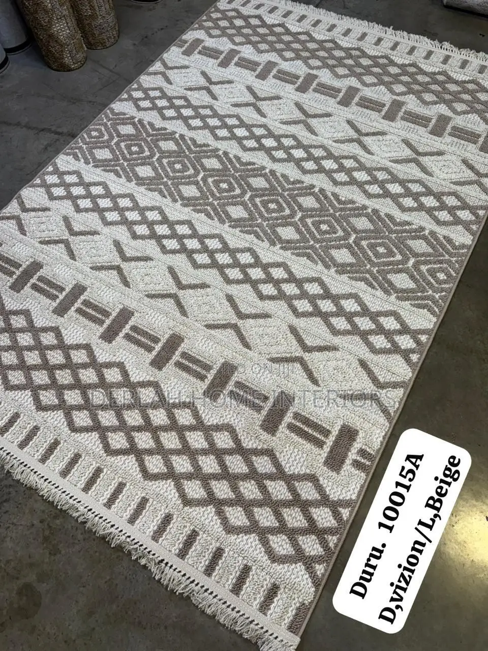 Medium Sisal Carpets (Center Table)
