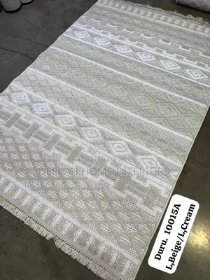 Medium Sisal Carpets (Center Table)