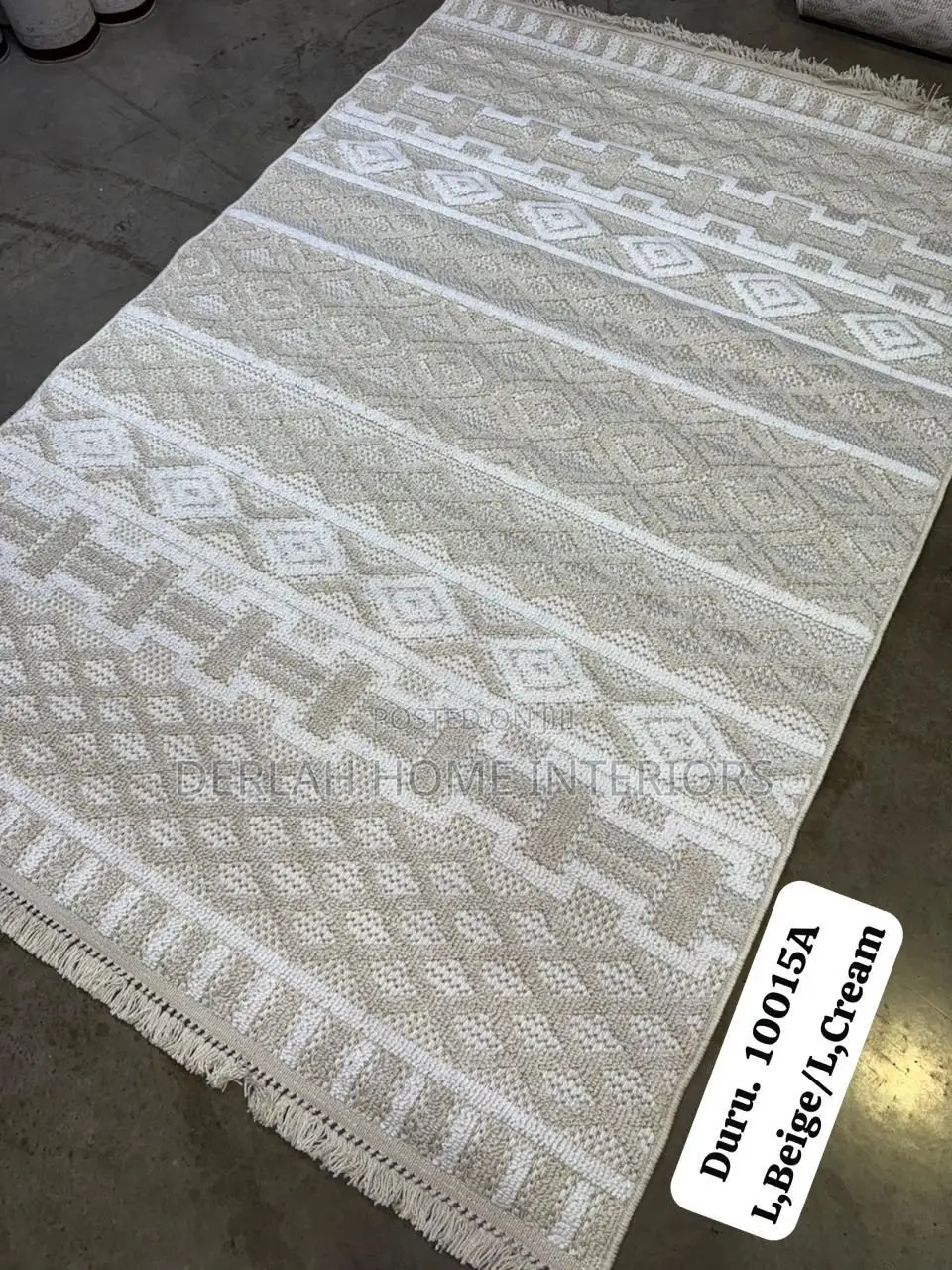 Medium Sisal Carpets (Center Table)