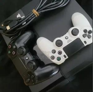 Ps4 Console, 2 Controllers and 11 Games, Stable Fast Operation.