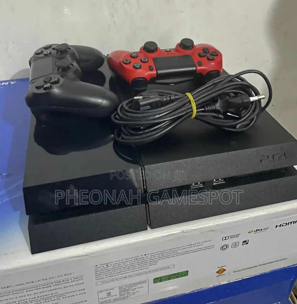 Playstation 4, 2 Pads and 20 Games, Powerful Plug-and-Play Set.